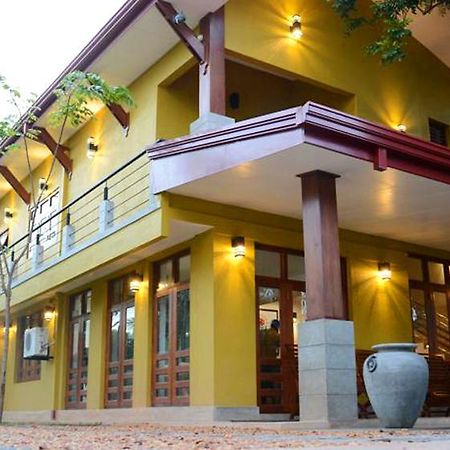 Inlak Garden Hotel Negombo Dış mekan fotoğraf