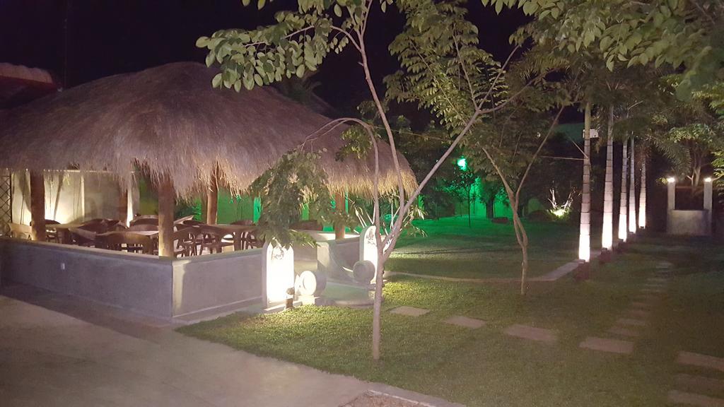 Inlak Garden Hotel Negombo Dış mekan fotoğraf
