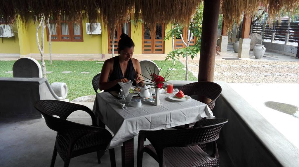Inlak Garden Hotel Negombo Dış mekan fotoğraf