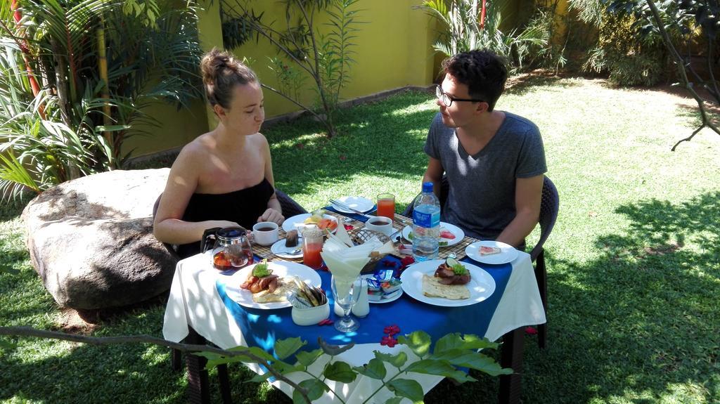 Inlak Garden Hotel Negombo Dış mekan fotoğraf