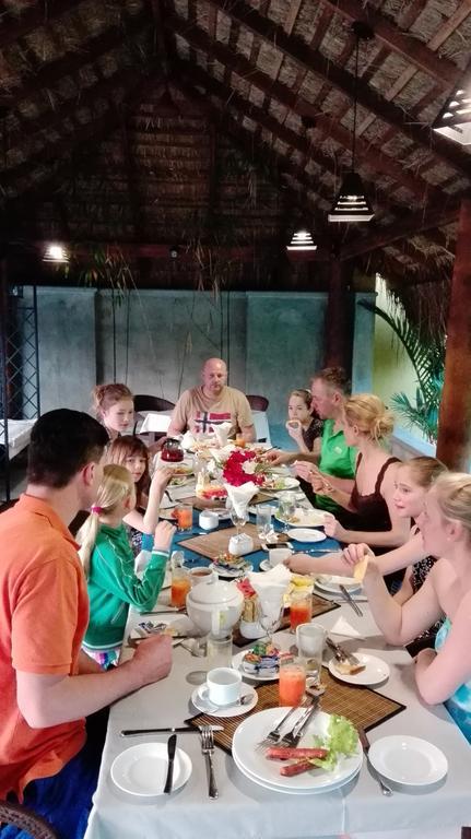 Inlak Garden Hotel Negombo Dış mekan fotoğraf
